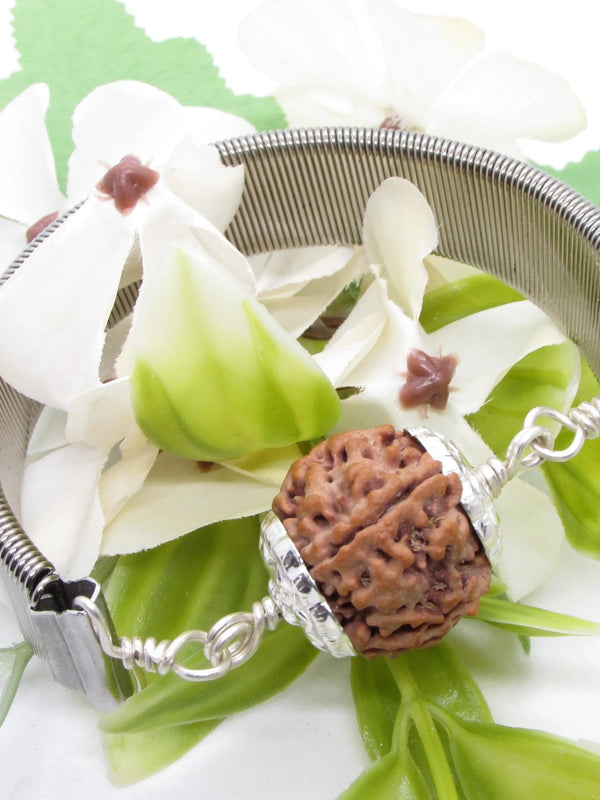 4 Mukhi Rudraksha Bracelet for Knowledge & Creativity | Brahmatells - BrahmatellsStore