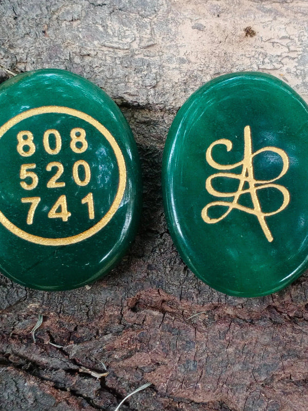 Green Jade Tumble with Zibu Sign - BrahmatellsStore