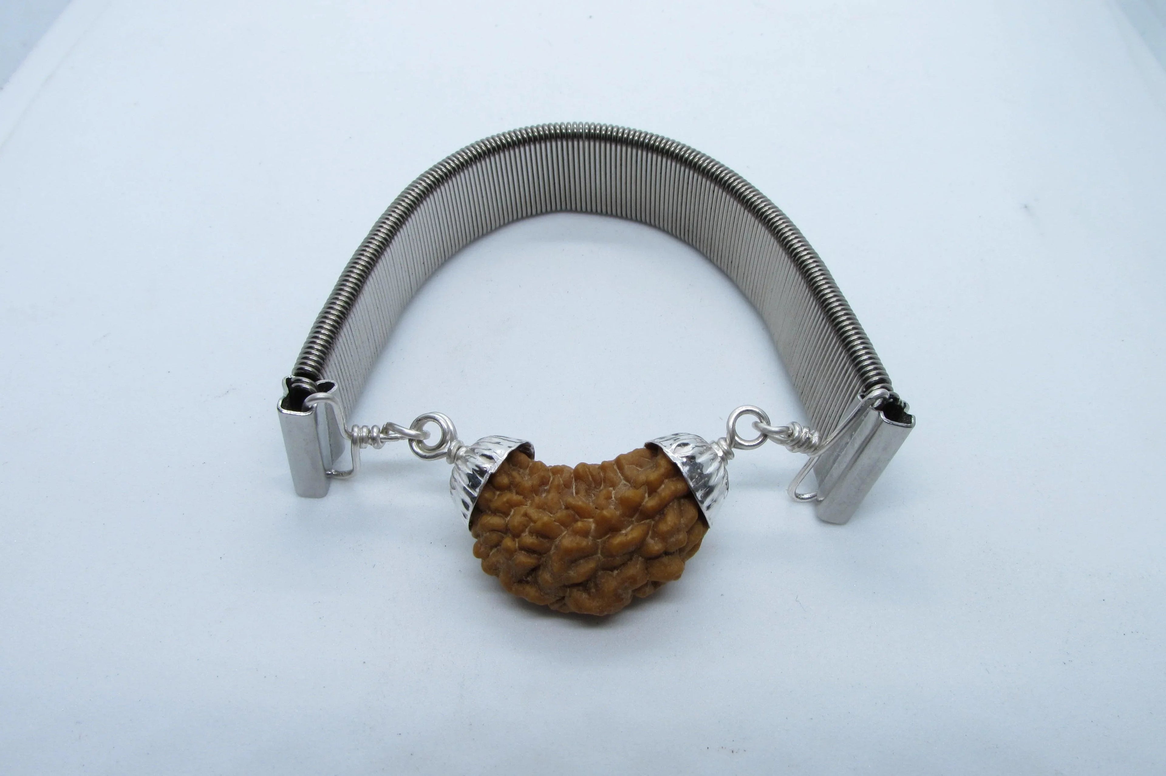 1 Mukhi Rudraksha Bracelet - Spiritual Elegance | Brahmatells - BrahmatellsStore
